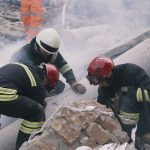 Earthquake helpers in ruins | LGI